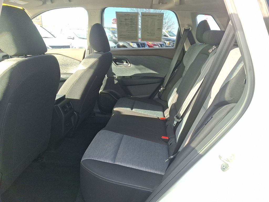 Thumbnail: 2023 Nissan Rogue - 10