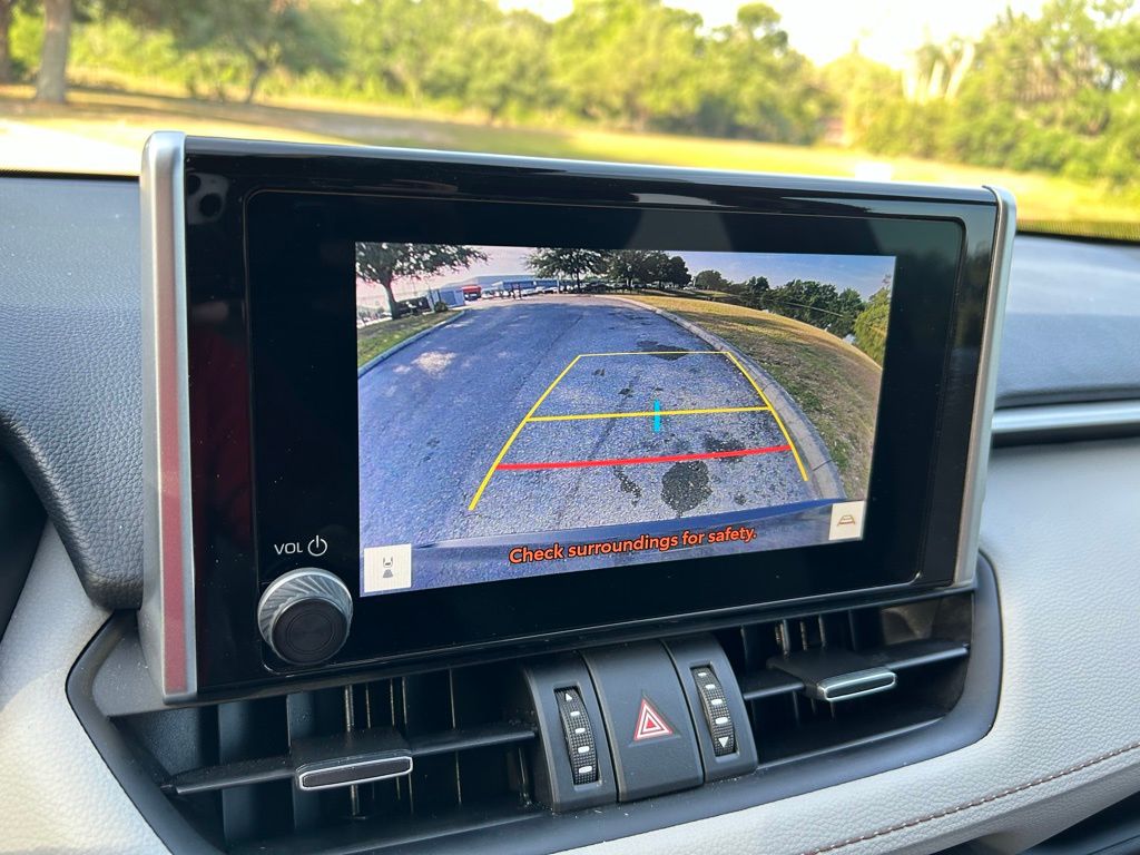2024 Toyota RAV4 XLE Premium 25