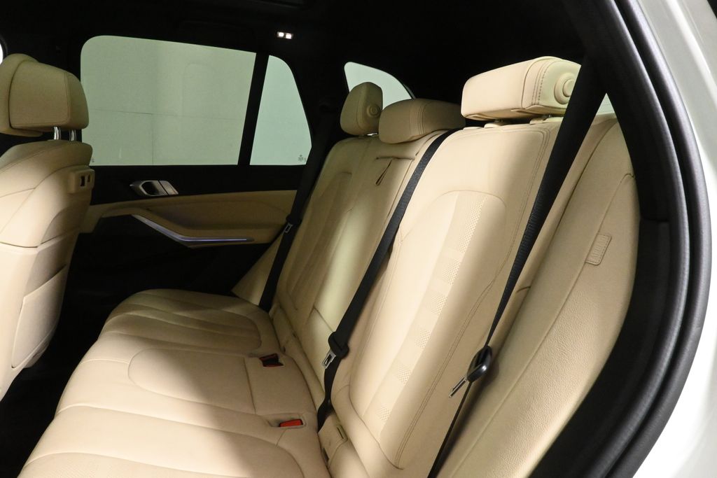 Thumbnail: 2021 BMW X5 - 4