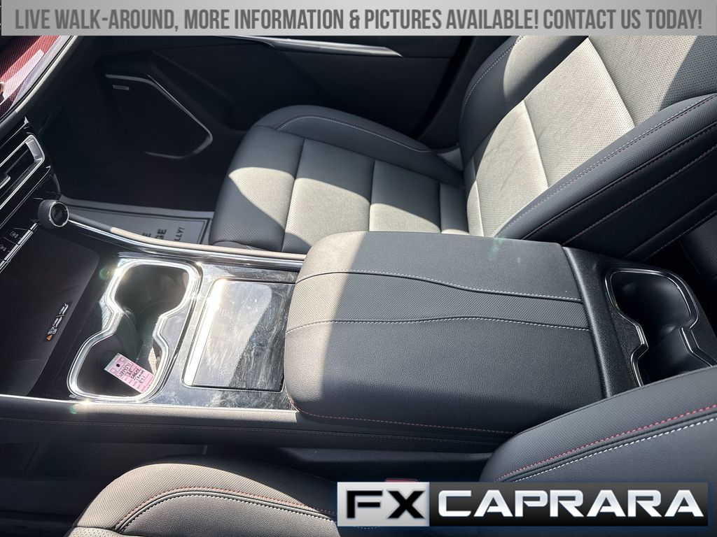 Used 2025 Chevrolet Traverse SUV