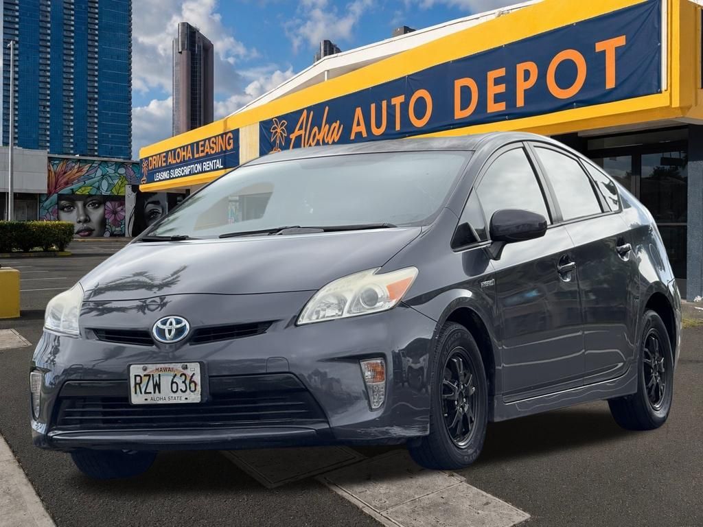 Winter Gray Metallic 2013 Toyota Prius Hatchback Front-Wheel Drive Continuously Variable Transmission