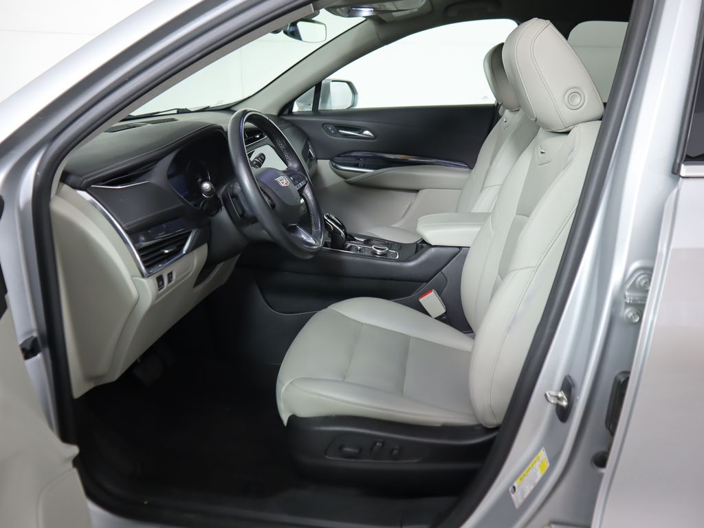 Thumbnail: 2020 Cadillac XT4 - 19