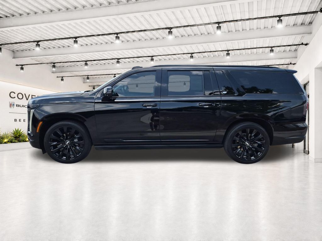 Used 2025 Black Cadillac Sport Platinum image 9