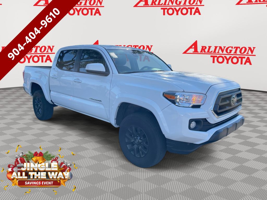 2022 Toyota Tacoma SR5's photo