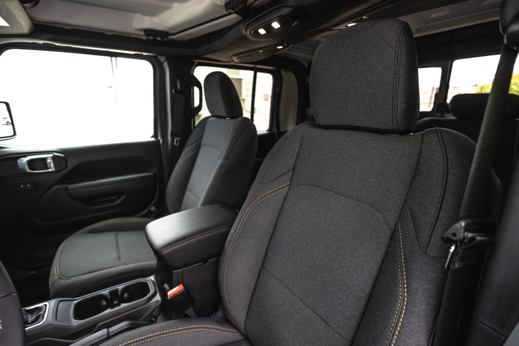 2026 Jeep Gladiator Sport S thumbnail 20