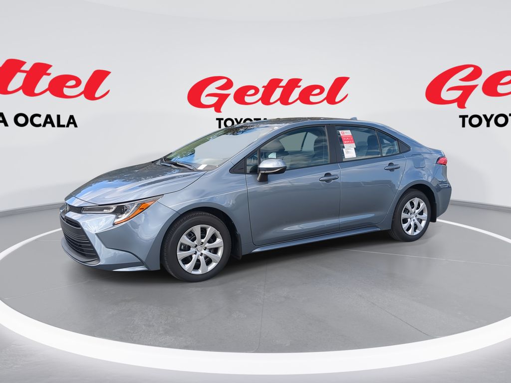 2026 Toyota Corolla LE's photo