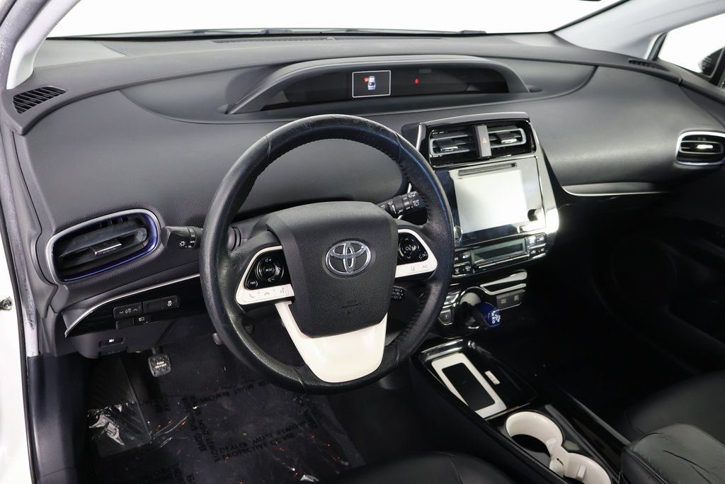 Thumbnail: 2016 Toyota Prius - 7