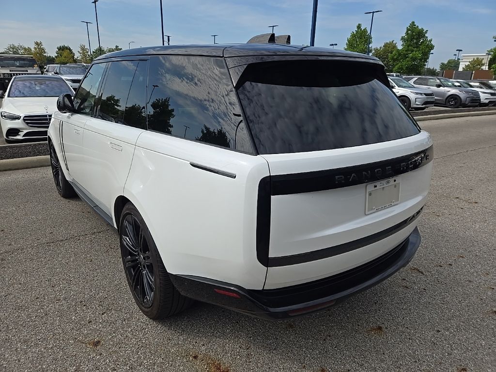 Certified Used 2024 White Land Rover Autobiography image 7
