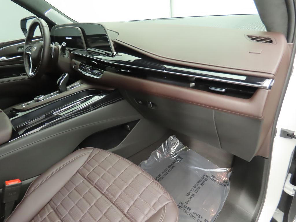 2024 Cadillac Escalade V 18
