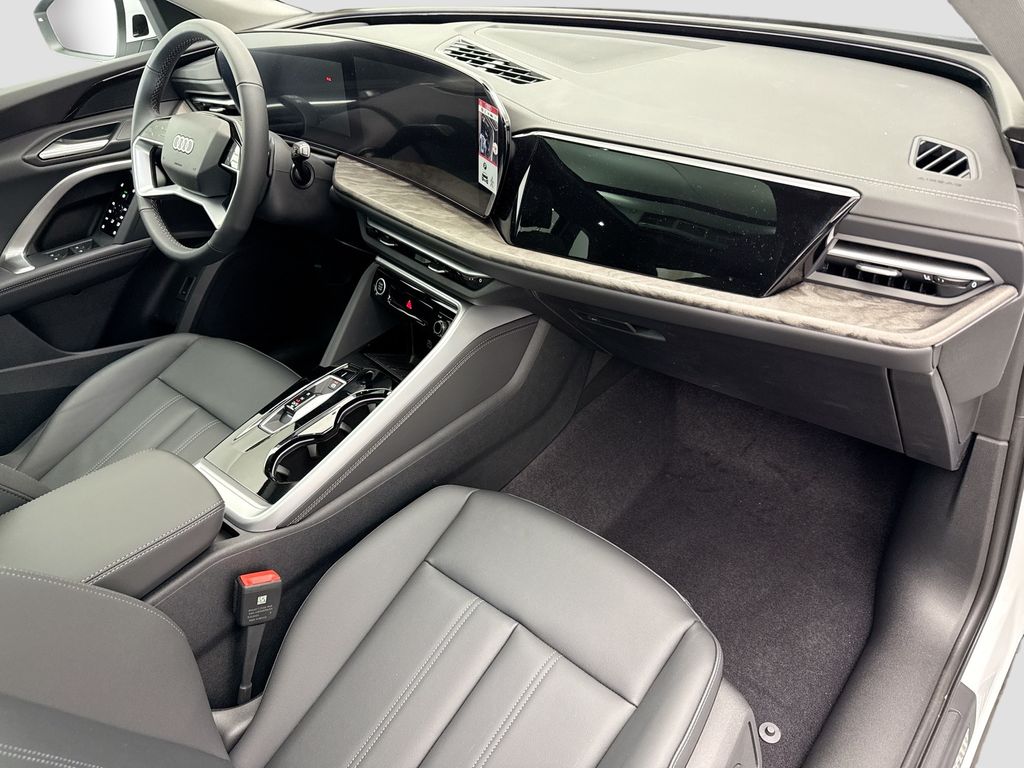 Thumbnail: 2025 Audi Q5 - 17