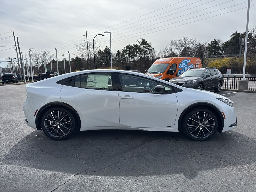 2025 Toyota Prius Limited photo