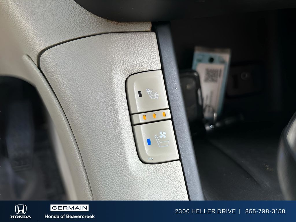 Used 2018 Red GMC Denali image 9
