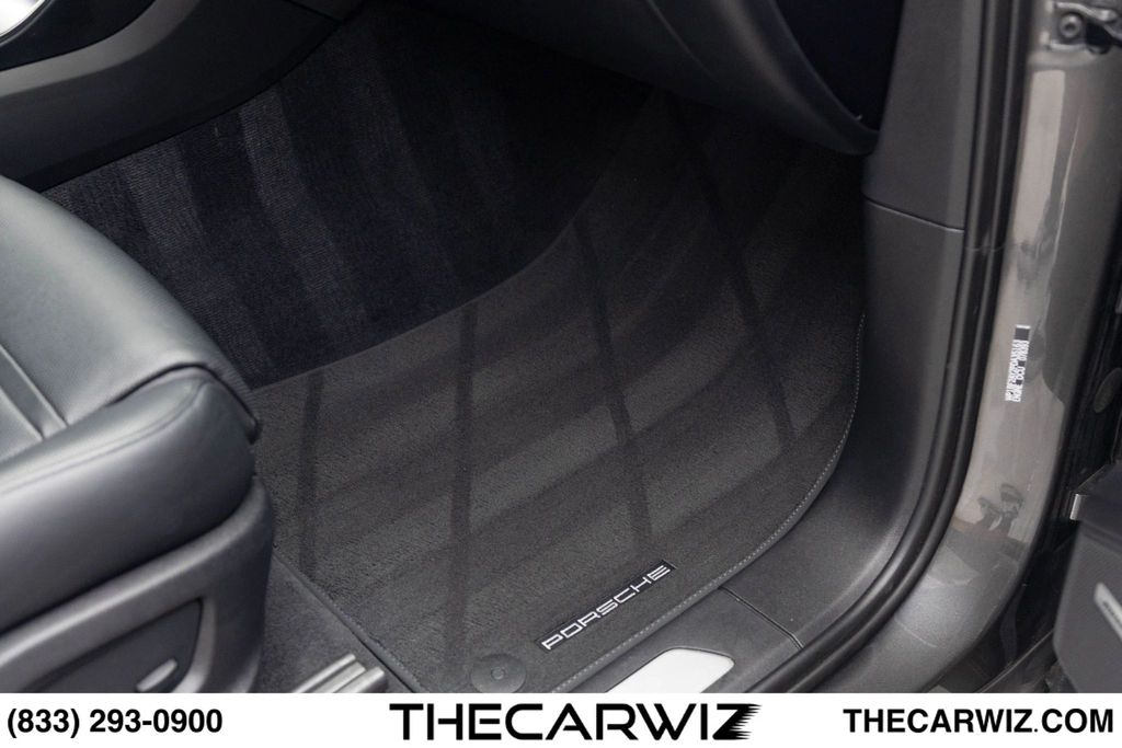 2023 Porsche Cayenne Coup Turbo - Photo 85