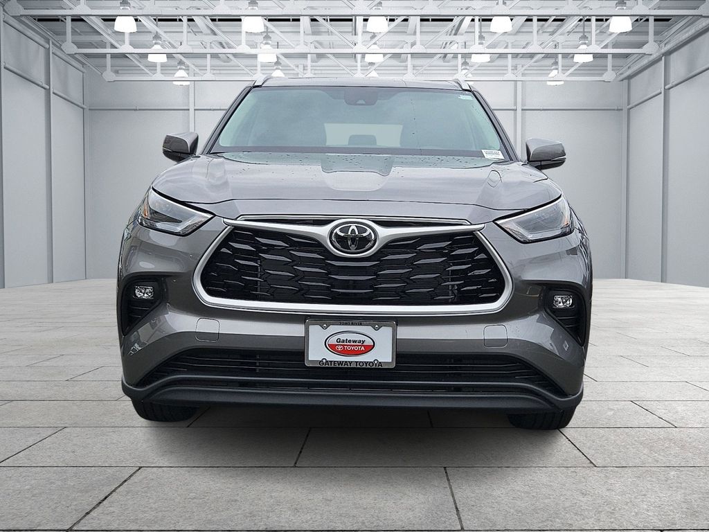 Thumbnail: 2026 Toyota Highlander - 2