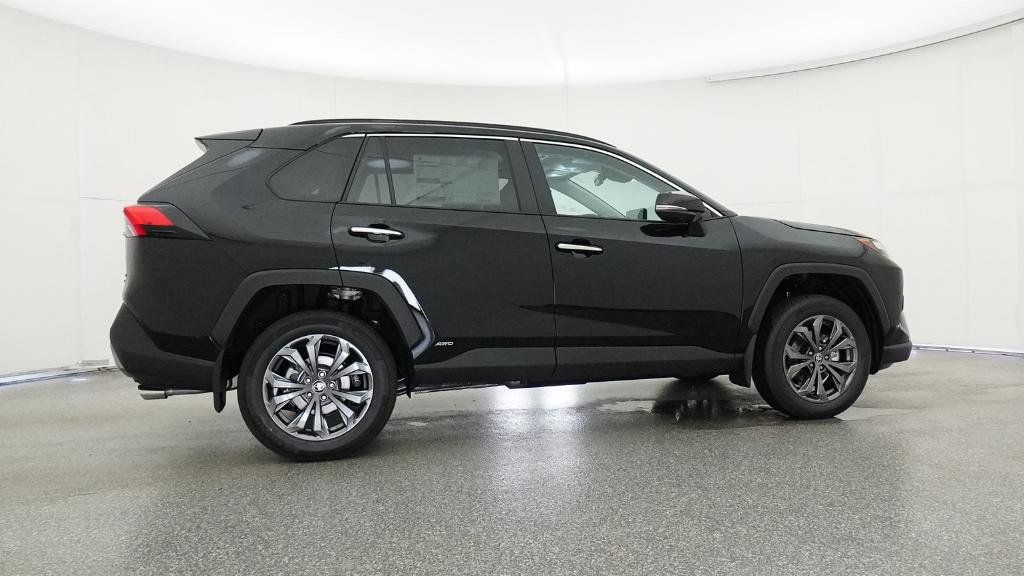 Thumbnail: 2025 Toyota RAV4 - 14
