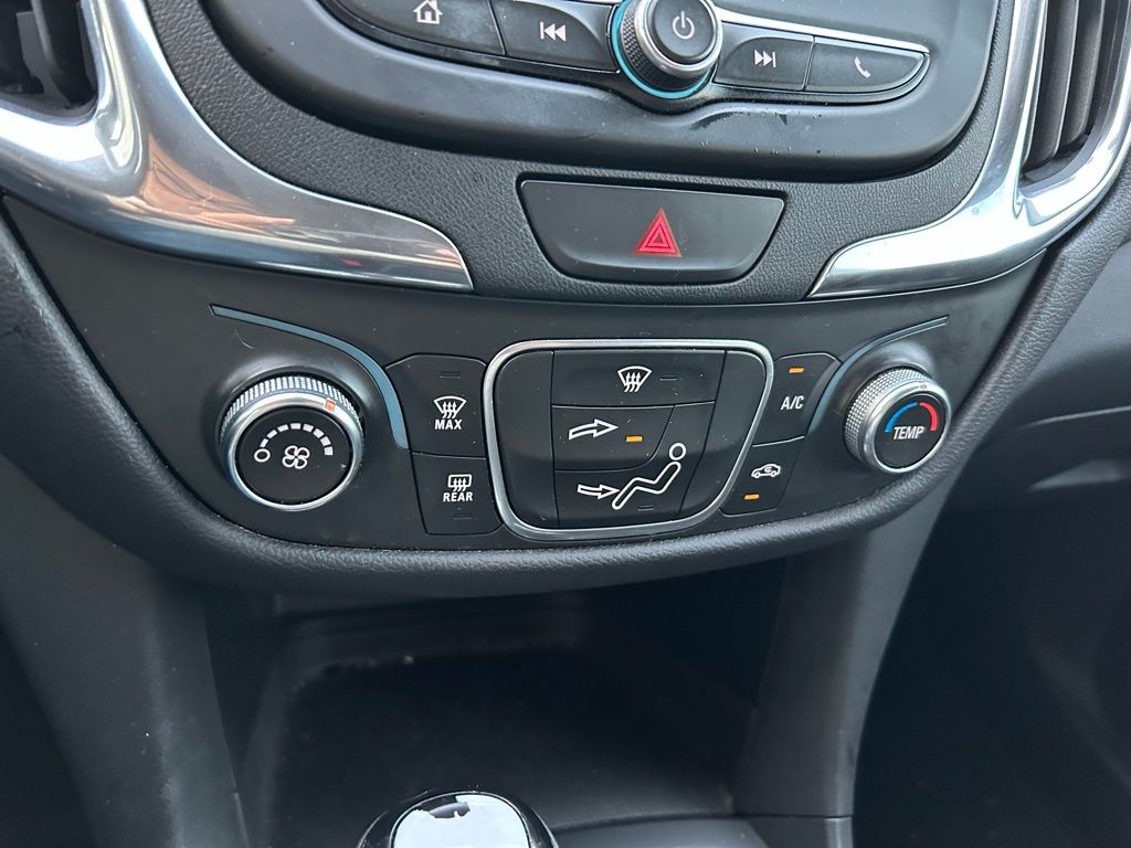 Thumbnail: 2020 Chevrolet Equinox - 25