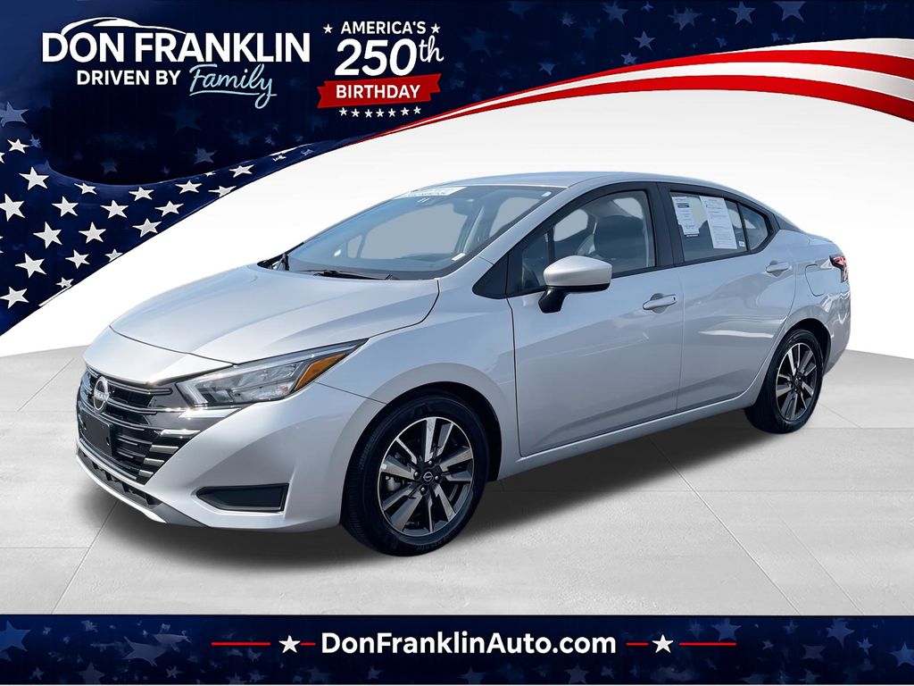 Brilliant Silver Metallic 2025 Nissan Versa Sedan Front-Wheel Drive Continuously Variable Transmission