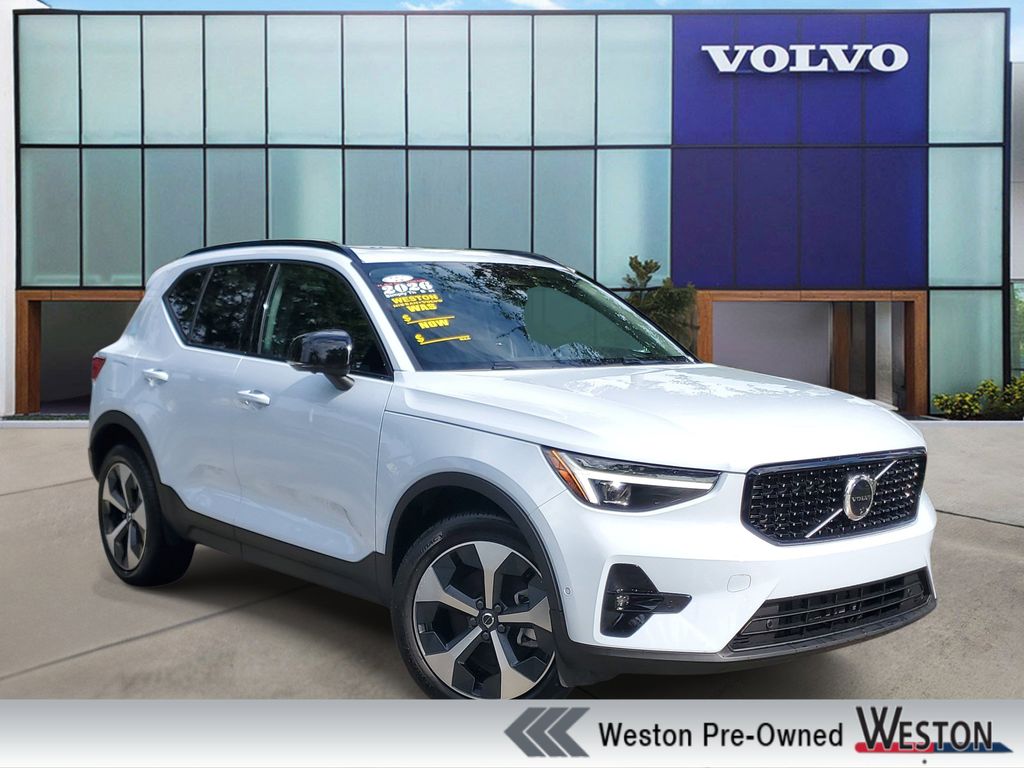 used 2026 Volvo XC40 car, priced at $41,595