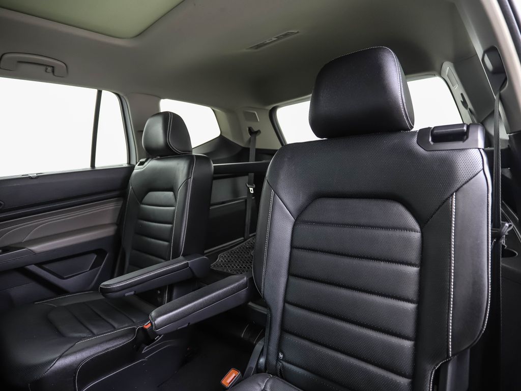 2022 Volkswagen Atlas SEL 21