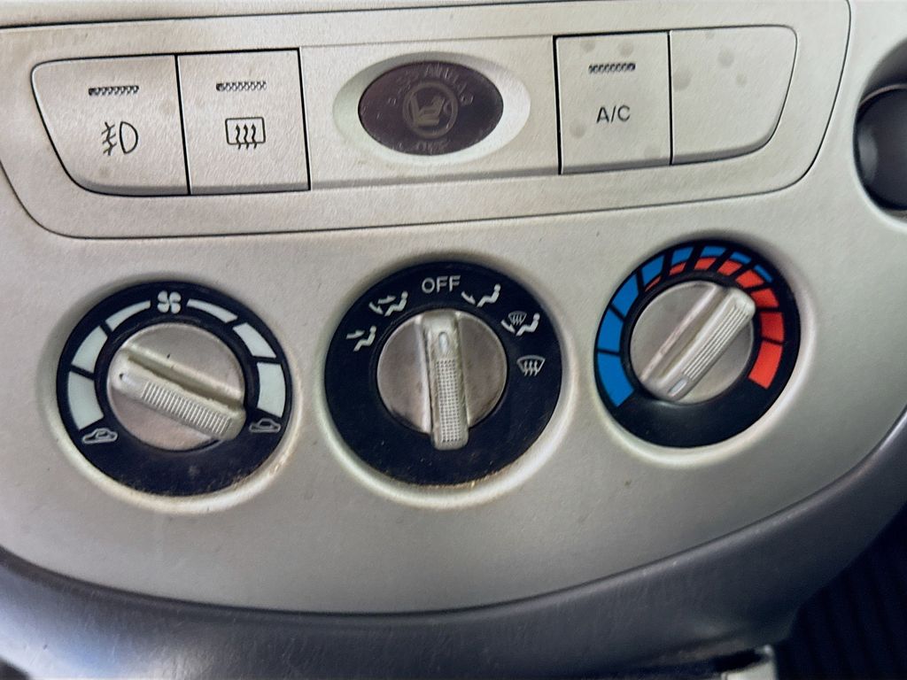 Used Car 2005 Mazda Tribute  S For Sale Under $10,000 In Austin, Texas