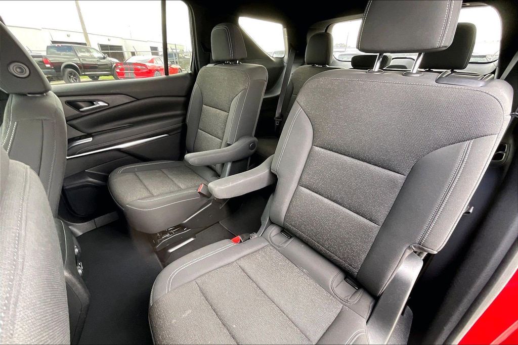 Used 2024 Chevrolet Traverse LT 4D Sport Utility