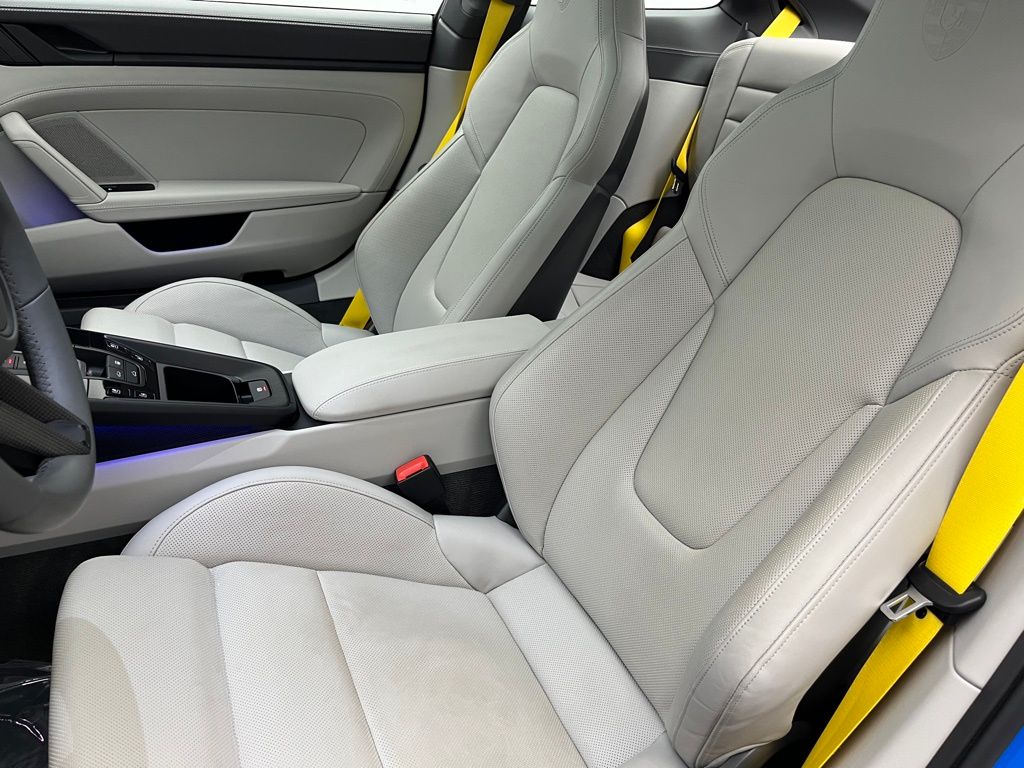Thumbnail: 2023 Porsche 911 - 5