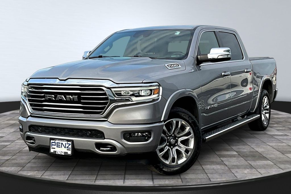 Billet Silver Metallic Clearcoat 2022 RAM 1500 Pickup Truck Four-Wheel Drive 8-Speed Automatic