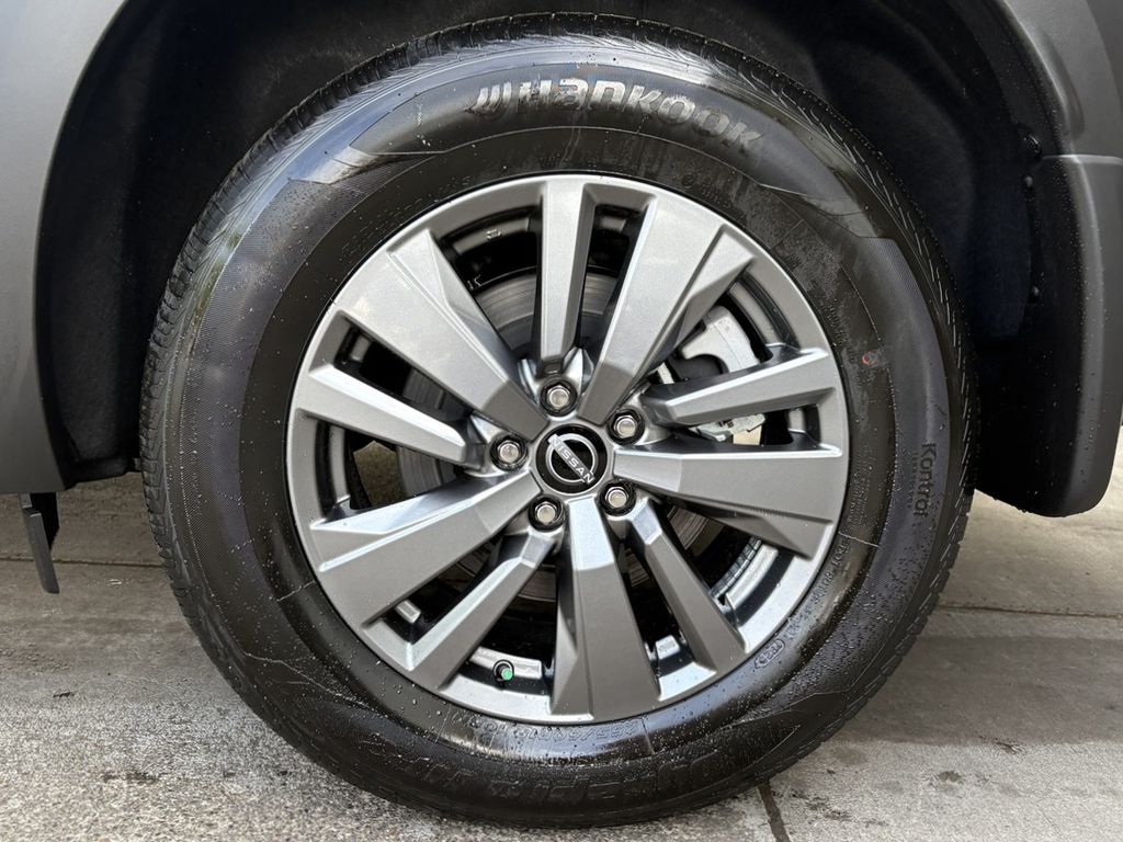2025 Nissan Pathfinder S