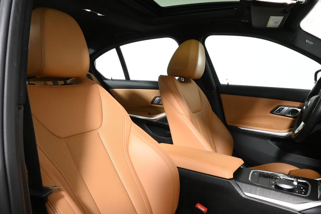 Thumbnail: 2023 BMW 3 Series - 32
