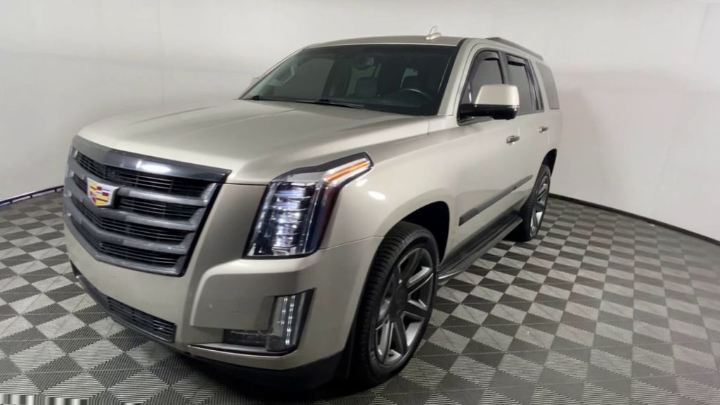 2015 Cadillac Escalade Luxury 4