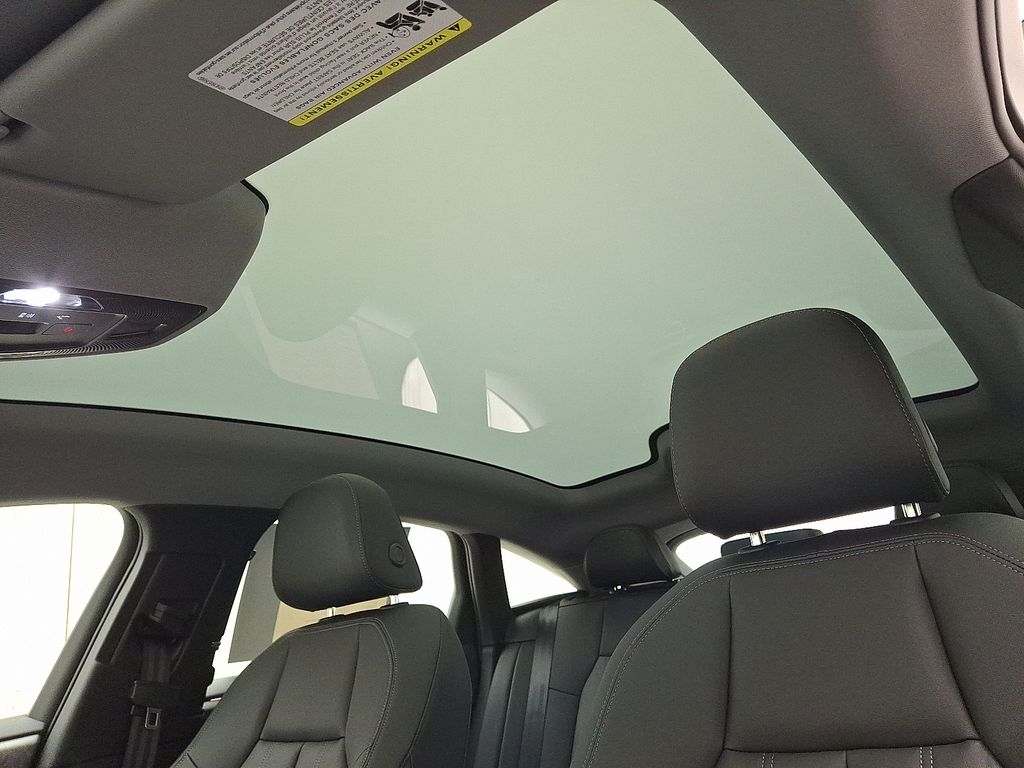 Thumbnail: 2025 Audi e-tron S - 14