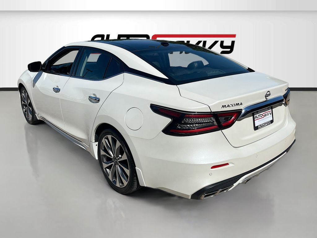 Used 2023 White Nissan Platinum image 5