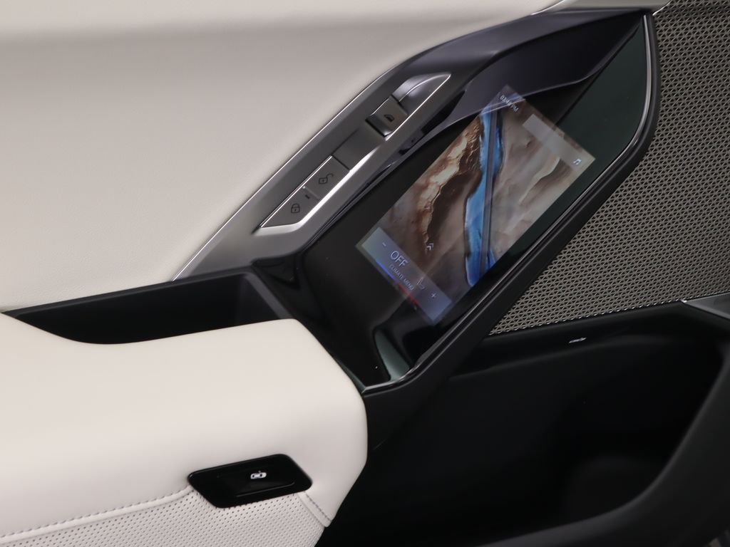 Thumbnail: 2025 BMW 7 Series - 27