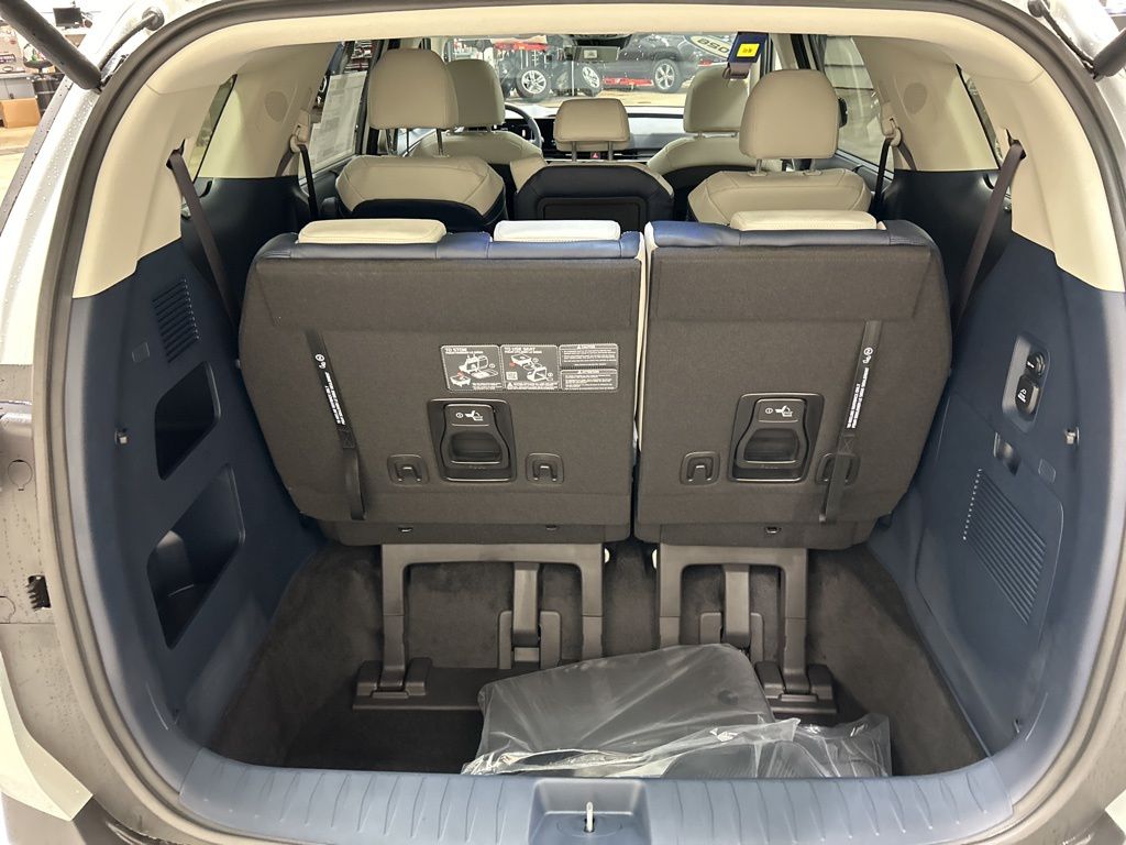 new 2026 Kia Carnival Hybrid car, priced at $52,945