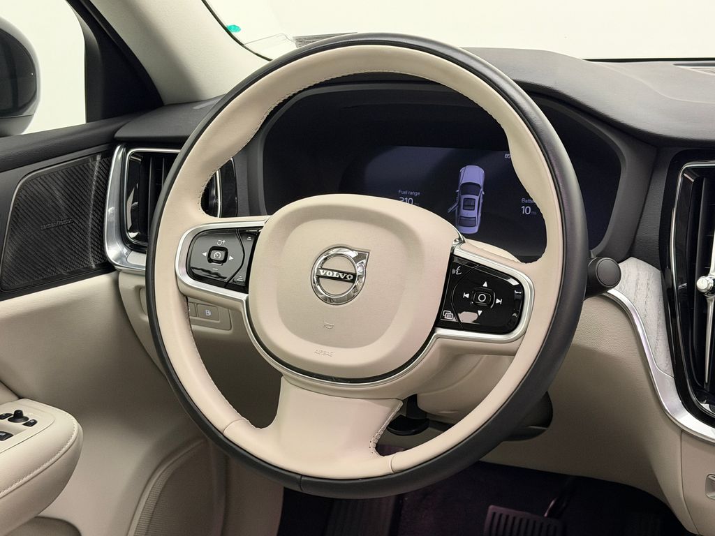 Thumbnail: 2024 Volvo S60 - 19