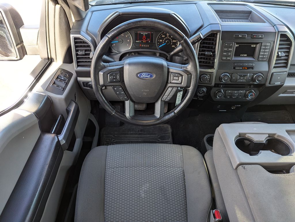 2017 Ford F-150 XLT 24