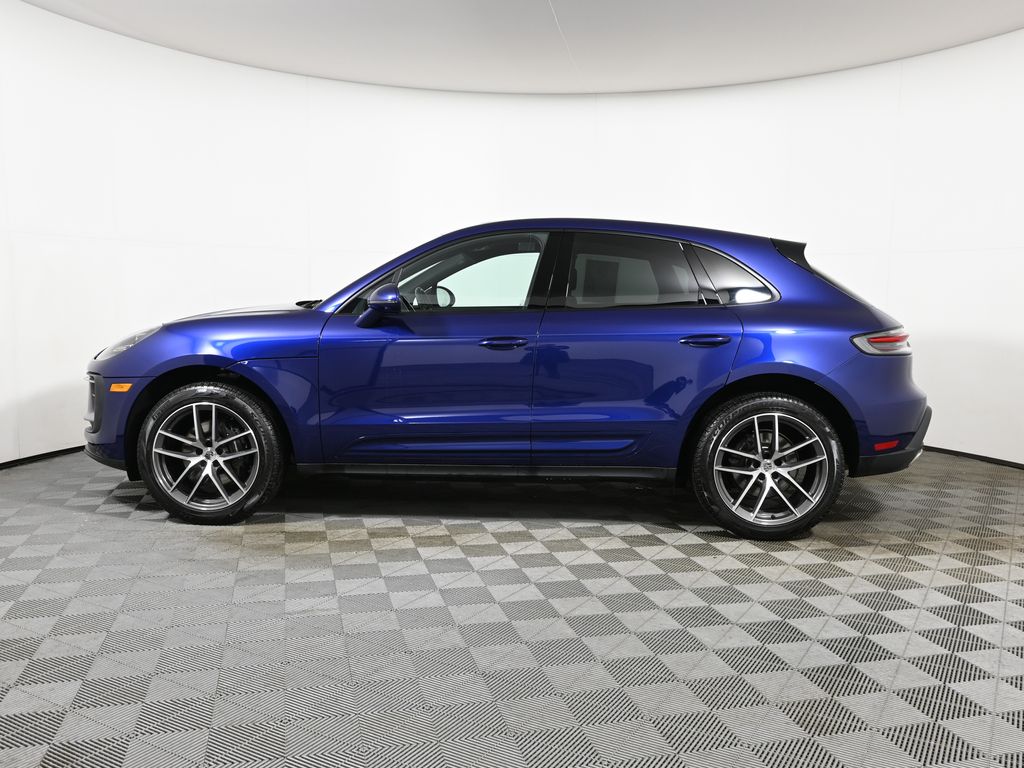 Thumbnail: 2024 Porsche Macan - 2