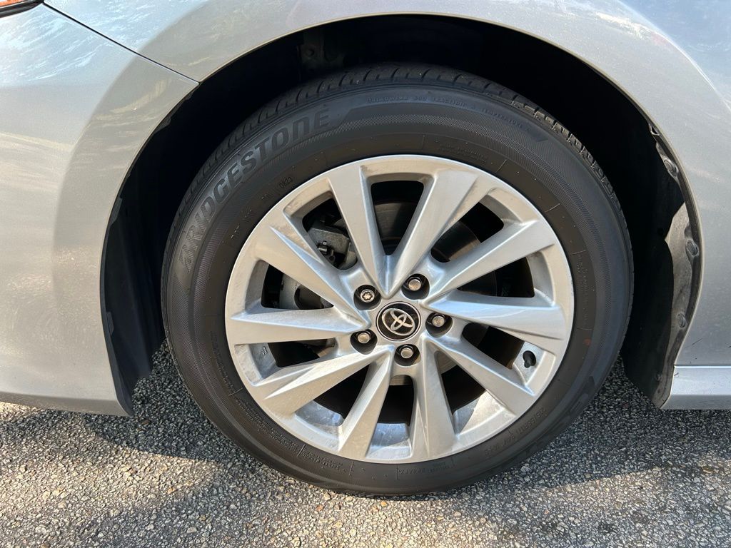 Thumbnail: 2023 Toyota Camry - 9