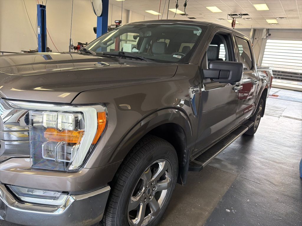 View vehicle photo 2