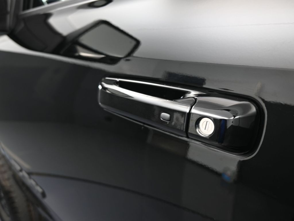 New 2026 Diamond Black Crystal Pearlcoat Ram Laramie image 30