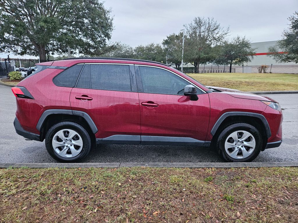 2021 Toyota RAV4 LE 6