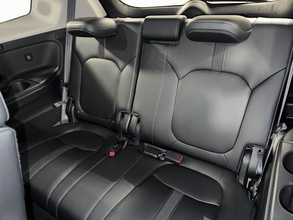 used 2023 Honda Pilot car, priced at $40,894