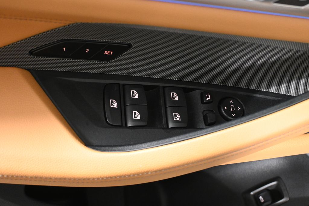 Thumbnail: 2025 BMW i4 - 30