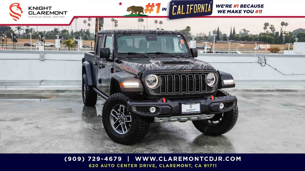 Black Clearcoat 2025 Jeep Gladiator Mojave Crew Cab 4WD Pickup Truck Four-Wheel Drive 8-Speed Automatic