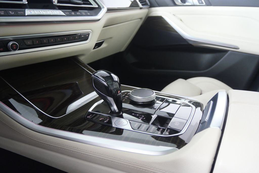 Thumbnail: 2020 BMW X5 - 21