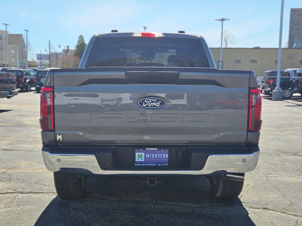 View vehicle photo 5