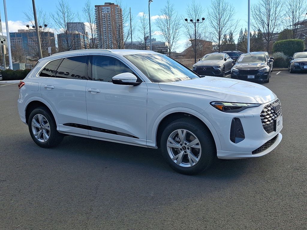 Thumbnail: 2025 Audi Q5 - 2