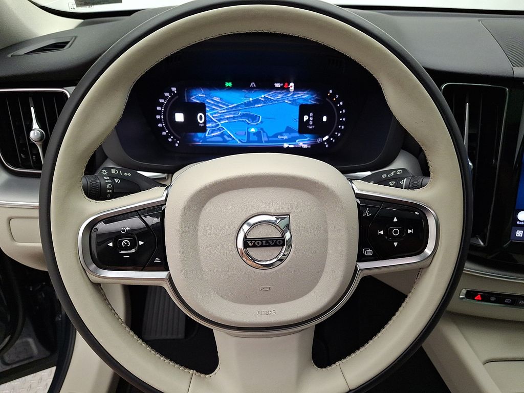 Thumbnail: 2024 Volvo XC60 - 20