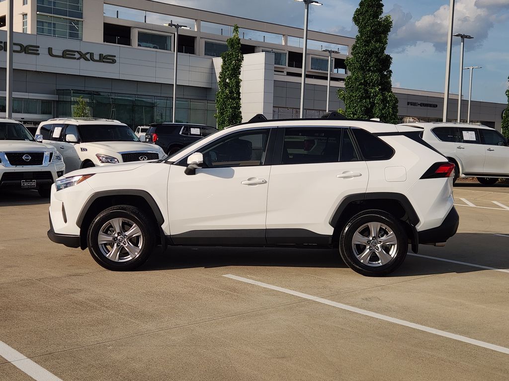 2023 Toyota RAV4 XLE - 3
