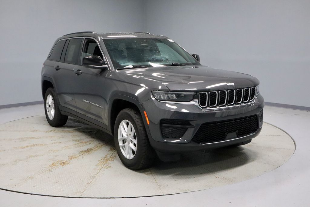 2024 Jeep Grand Cherokee Laredo X 4WD